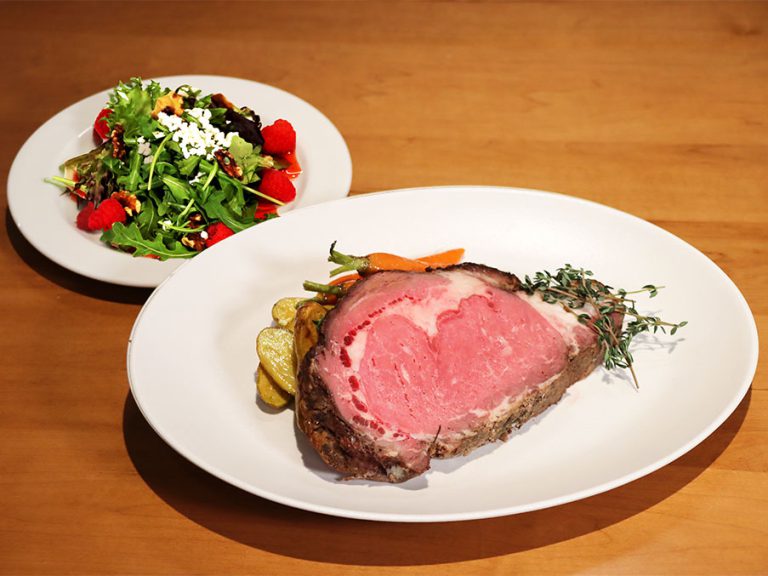 Hanna's Table Christmas meal